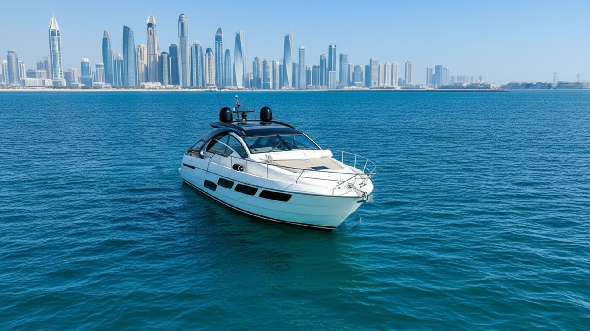 Pearl Haven 52 ft deck, comfortable seating