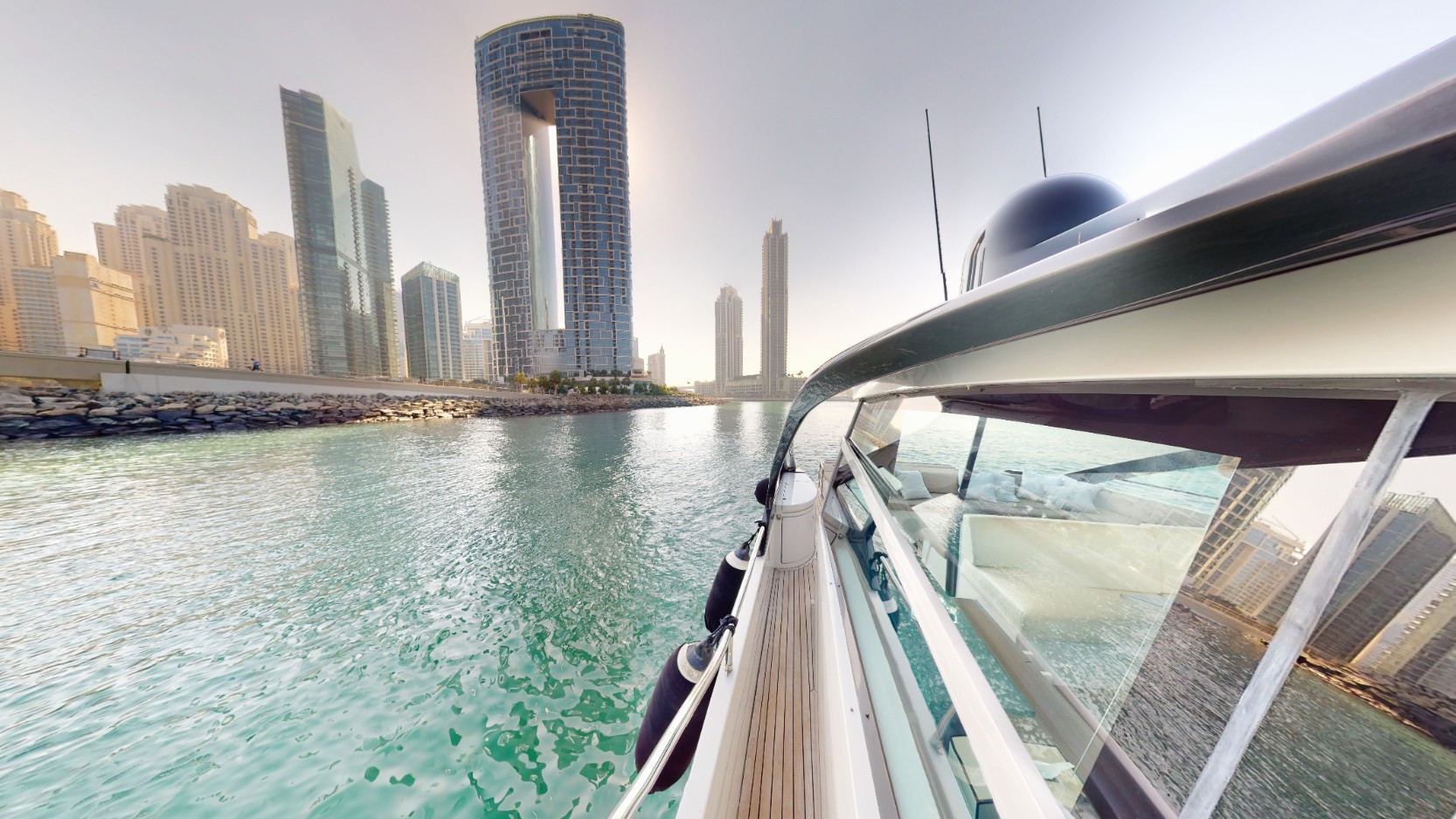 Pershing 5X Pearl White — photo 4