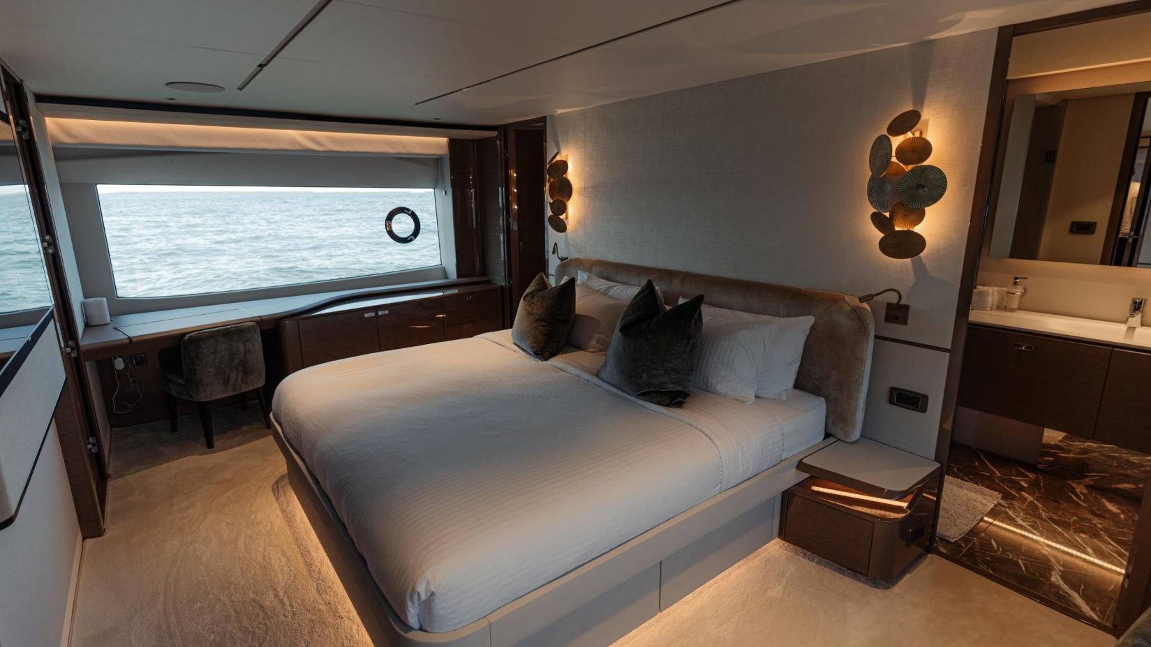 Princess 95X Super-flybridge — photo 2