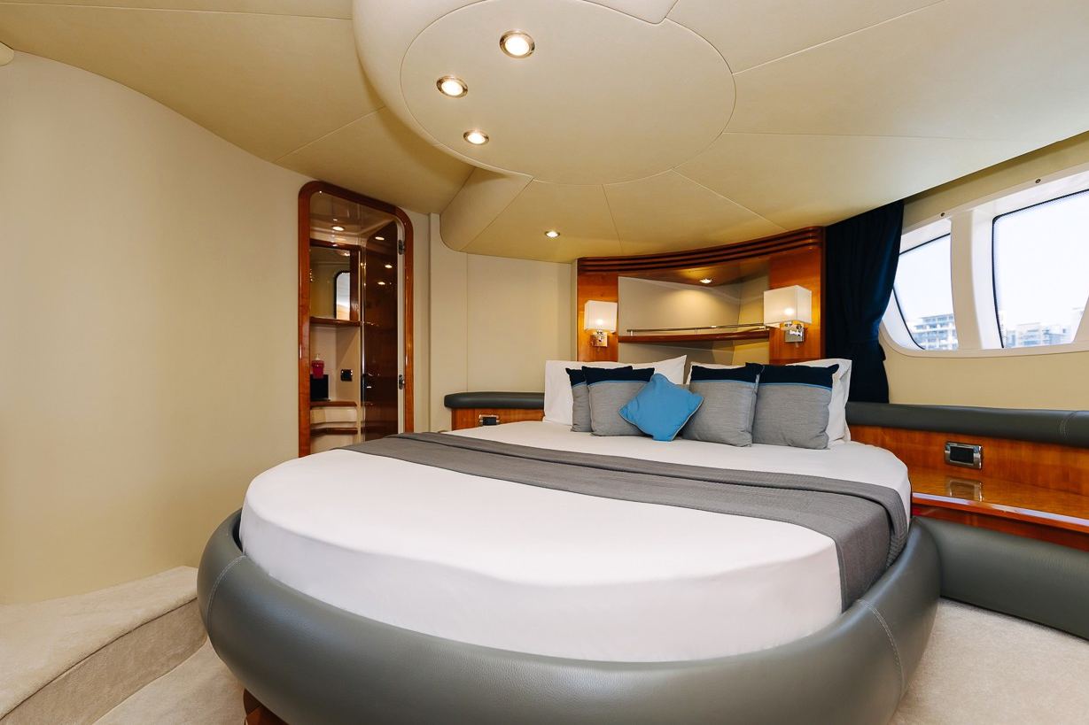 Azimut 8ofUs — photo 5