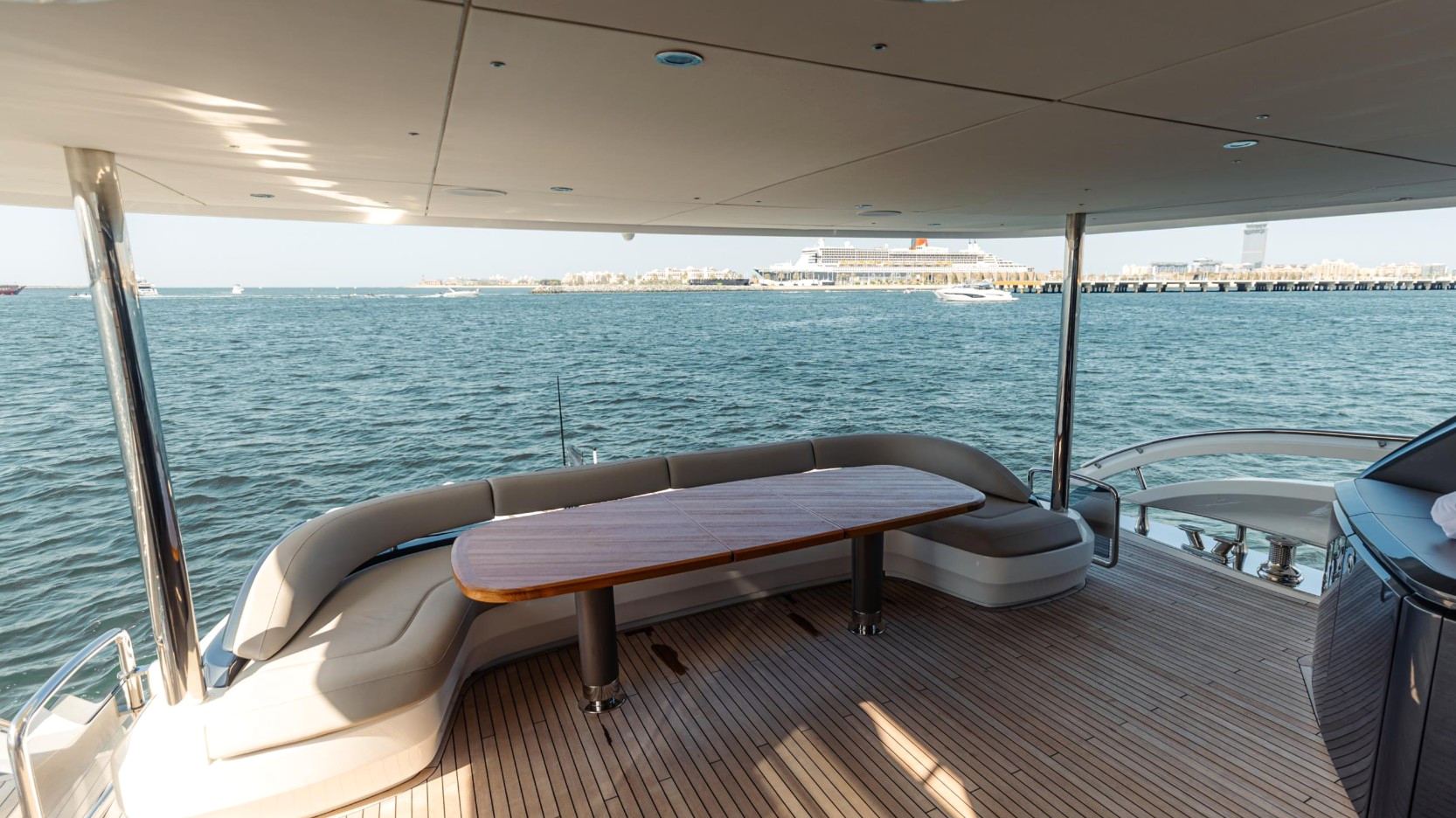 Princess 95X Super-flybridge — photo 7
