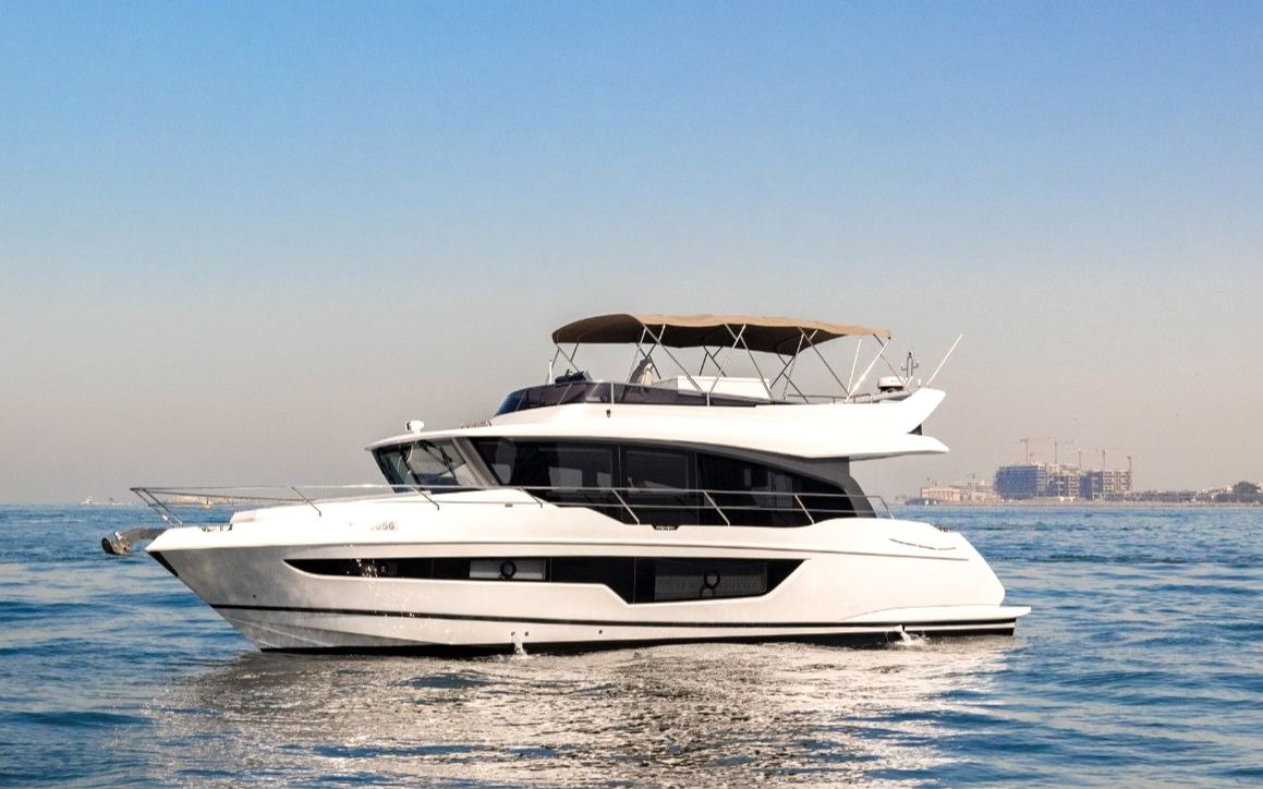 Yacht Sky Walker Fly X53 Sport
