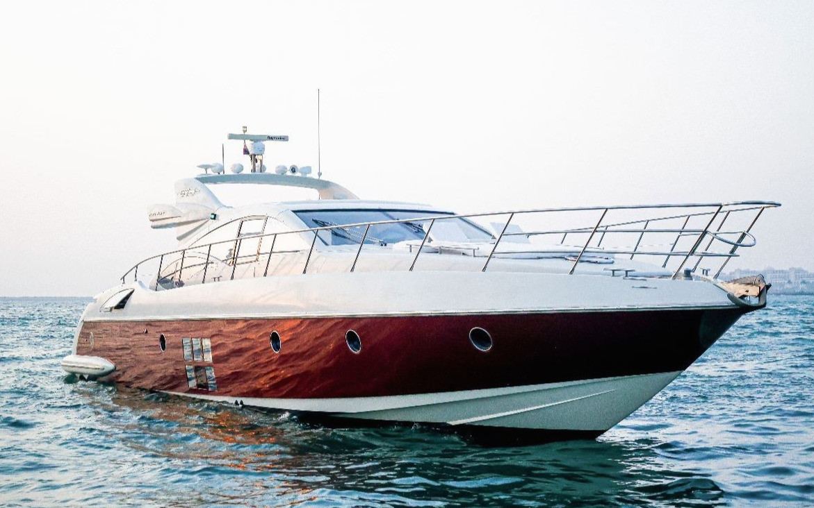 Yacht Azimut Sura