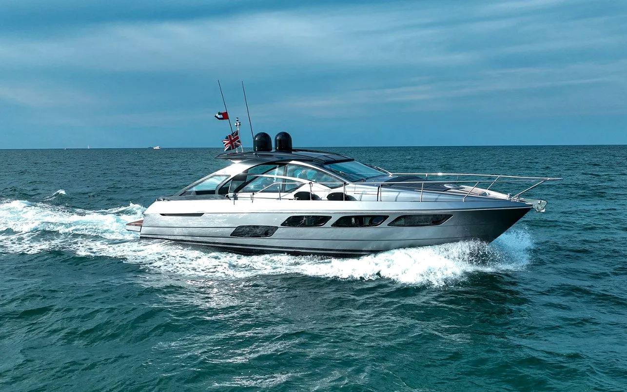 Yacht Pershing 5X Shark Grey