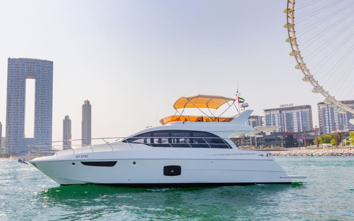 Yacht Sky Walker Ace