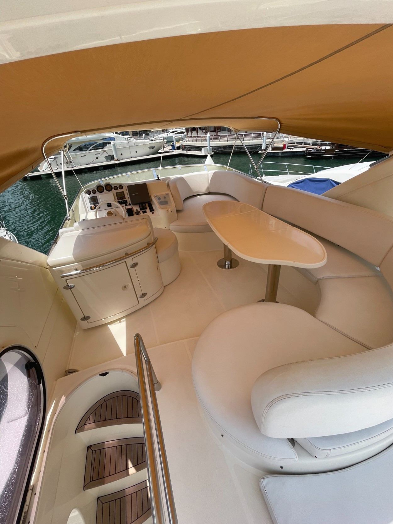 Azimut Grand Crew — photo 3